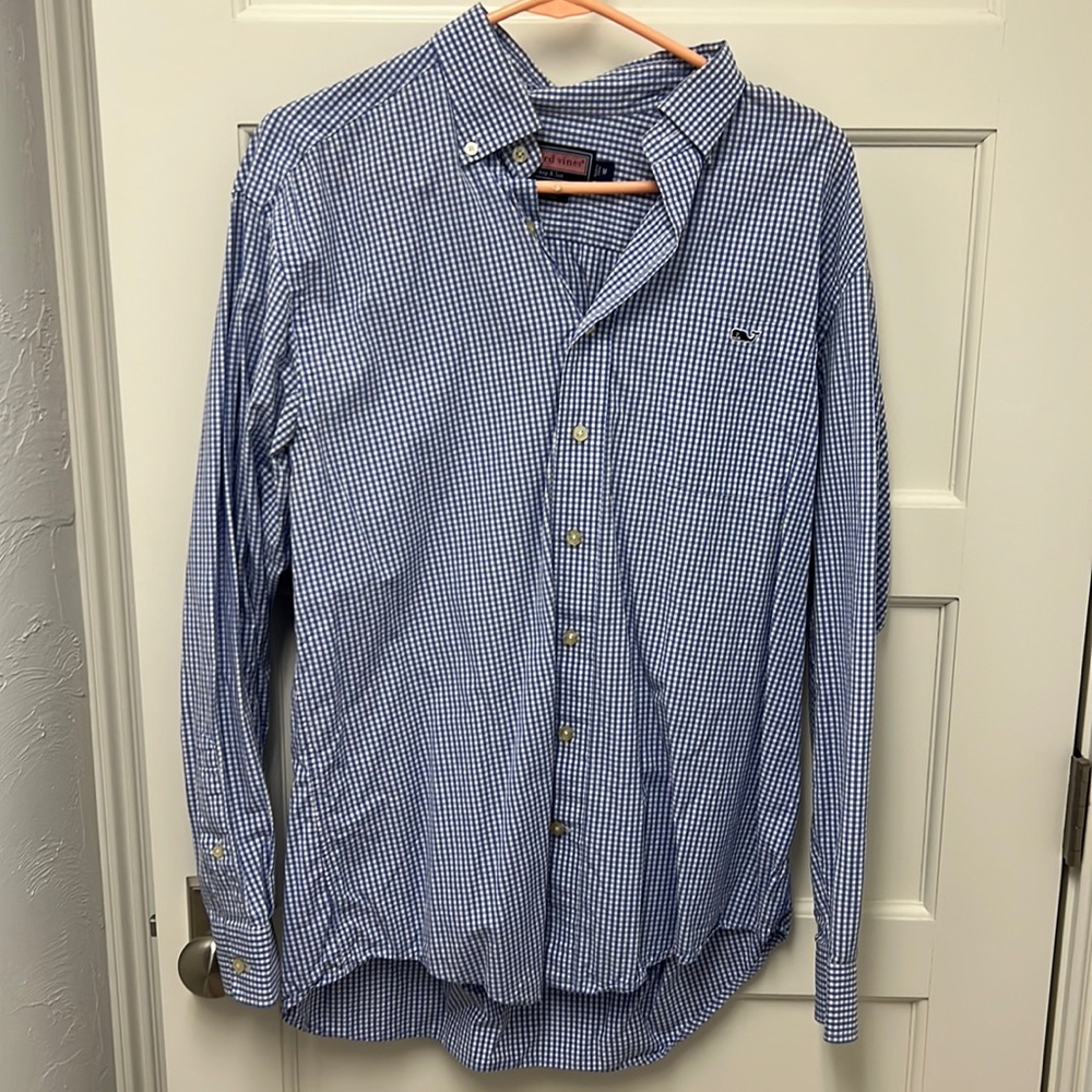 Vineyard Vines size Medium checkered button down. Classic white & blue